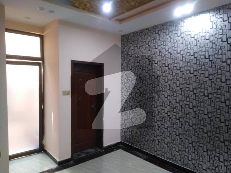 گلشن مصطفی ہاؤسنگ سوسائٹی لاہور میں 5 کمروں کا 3 مرلہ مکان 1.6 کروڑ میں برائے فروخت۔