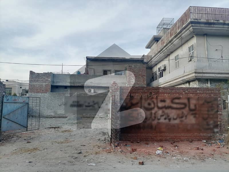 مرغزار آفیسرز کالونی لاہور میں 10 مرلہ رہائشی پلاٹ 1.26 کروڑ میں برائے فروخت۔