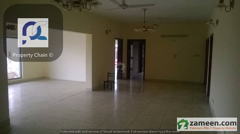 1. 5 kanal Upper portion, Separate Main Gate, 3 Master Bed, DHA Phase 3 Available To Rent