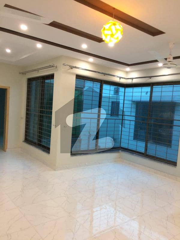 1 Kanal Upper Portion Available For Rent At Dha Phase 8 Broadway.