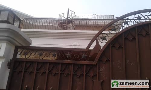 1 KANAL UPPER PORTION HOUSE,WITH SEPARATE GATE,DHA PHASE 10,AVAILABLE FOR RENT