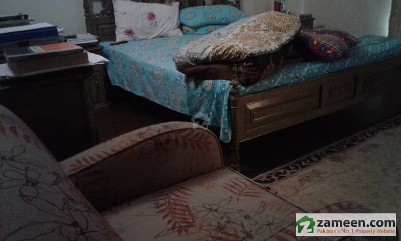 SINGLE ROOM IN 2 MARLA FLAT, FULLY FURNISHED,PUNJAB SOCIETY NEAR TO DHA,AVAILABLE  FOR RENT