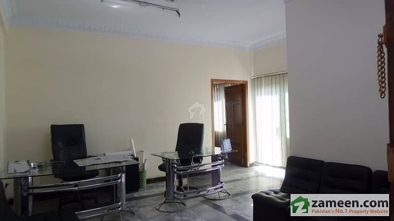 1st Floor Flat Is Available For Rent
