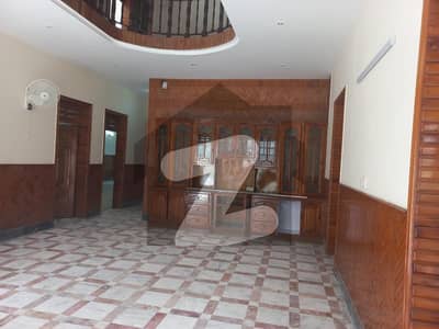 House Of 4500 Square Feet Is Available In Contemporary Neighborhood Of Hayatabad