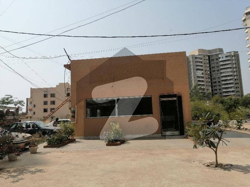 کلفٹن ۔ بلاک 2 کلفٹن کراچی میں 4 مرلہ دفتر 1.35 لاکھ میں کرایہ پر دستیاب ہے۔