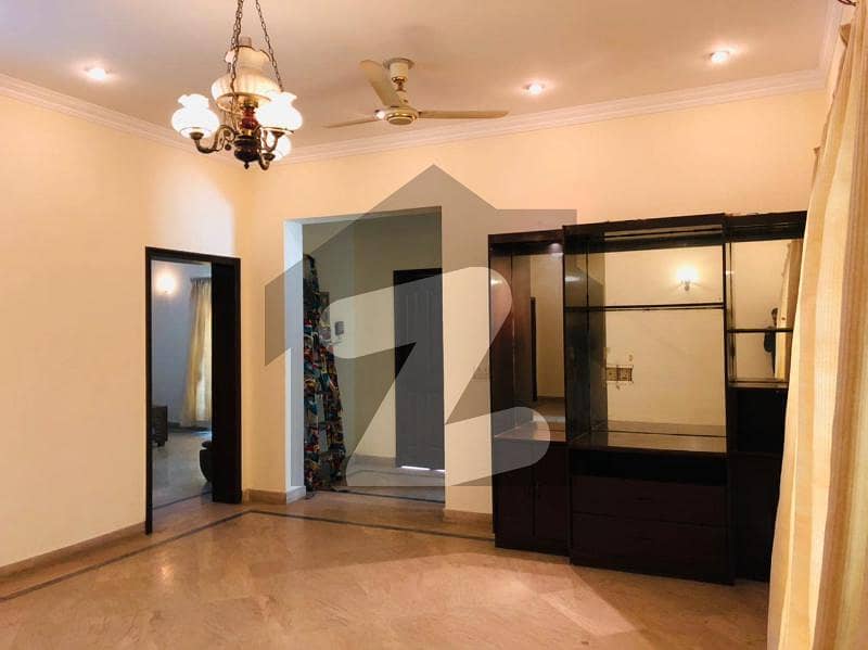A Prime Location 1 Kanal Upper Portion For Rent In DHA Phase 4 Fully Furnished