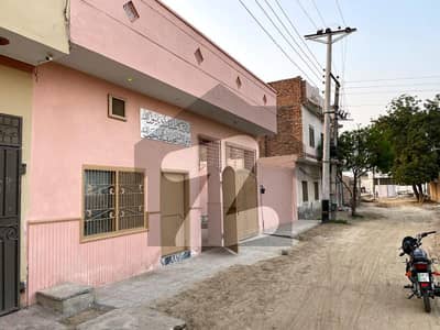10 Marla Solid Build House For Sale In Chishtian City Farooq Coloney Street 9