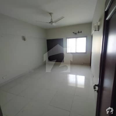 Fully Luxury 4 Bedrooms Apartment Available for Rent