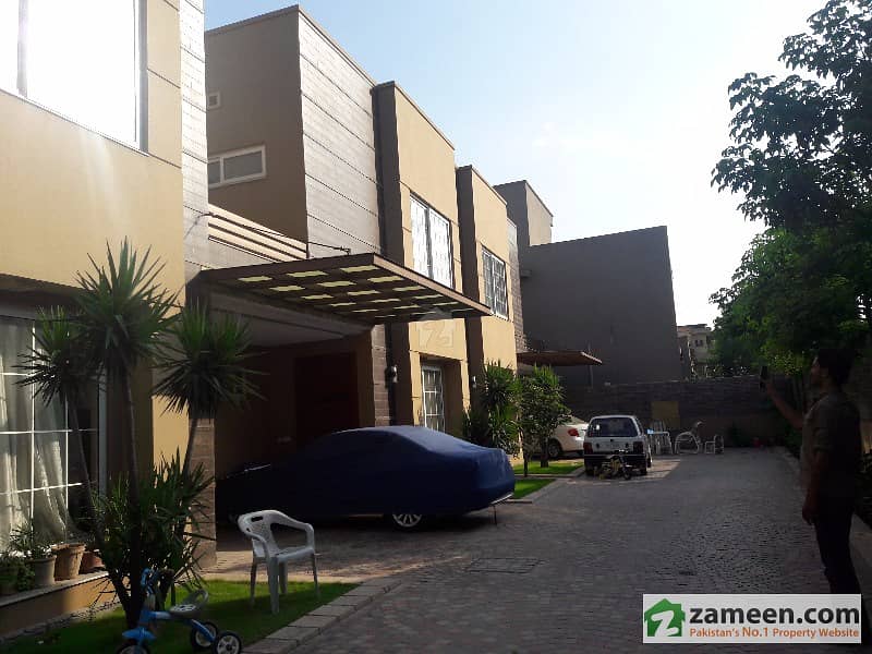 11 Marla Villa For Sale In Green Avenue Islamabad