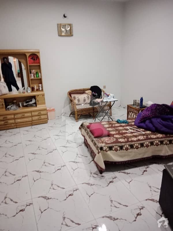 ماڈل سٹی ون کینال روڈ فیصل آباد میں 2 کمروں کا 7 مرلہ زیریں پورشن 35 ہزار میں کرایہ پر دستیاب ہے۔