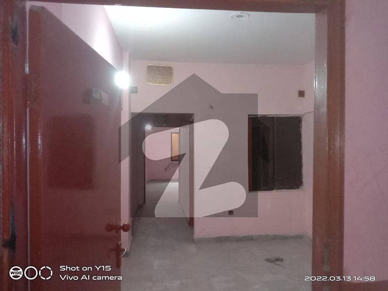 بفر زون - سیکٹر 16-A بفر زون نارتھ کراچی کراچی میں 2 کمروں کا 3 مرلہ فلیٹ 15 ہزار میں کرایہ پر دستیاب ہے۔