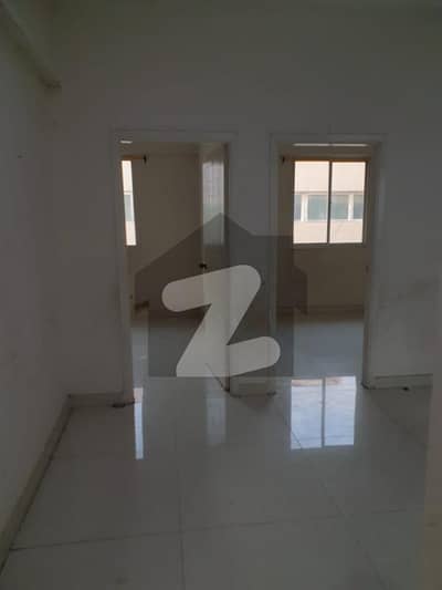 4 Bed Room Flat  Lawn Kitchen Available For Rent In Punjab Chowrangi Ky Jami