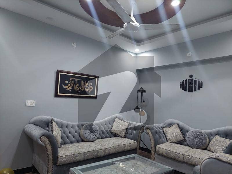 4 Bed Room Lawn Kitchen Flat For Sale In Punjab Chowrangi
