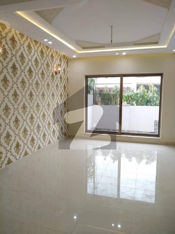 ڈیوائن گارڈنز ۔ بلاک اے ڈیوائن گارڈنز لاہور میں 4 کمروں کا 10 مرلہ مکان 75 ہزار میں کرایہ پر دستیاب ہے۔