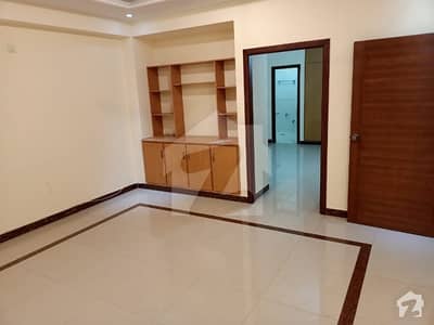 3 Bedroom Apartment Available For Rent