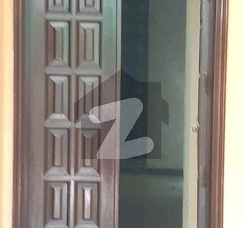 لارنس روڈ لاہور میں 4 کمروں کا 7 مرلہ مکان 2.75 کروڑ میں برائے فروخت۔