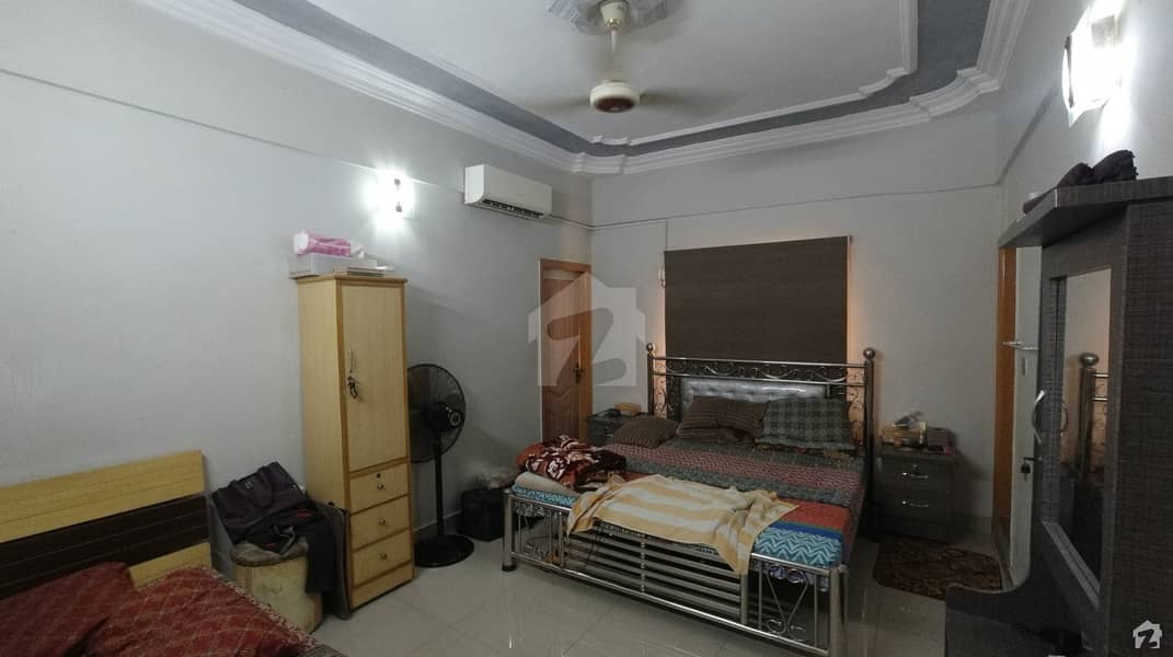 شادمان ٹاؤن - سیکٹر 14 / بی شادمان نارتھ ناظم آباد کراچی میں 3 کمروں کا 8 مرلہ بالائی پورشن 1.37 کروڑ میں برائے فروخت۔