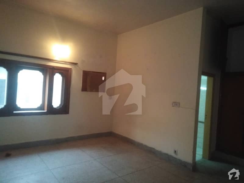 Fairly-priced House Available In Hayatabad