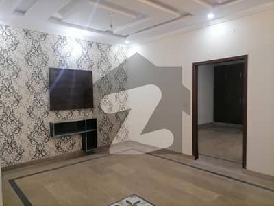 سکیم موڑ ملتان روڈ لاہور میں 3 کمروں کا 3 مرلہ مکان 1.2 کروڑ میں برائے فروخت۔