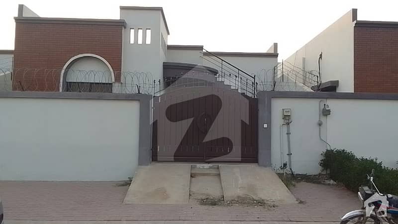 Bungalow For Sale In Block G 240 Sq Yard 100 Ft Wide Park Face