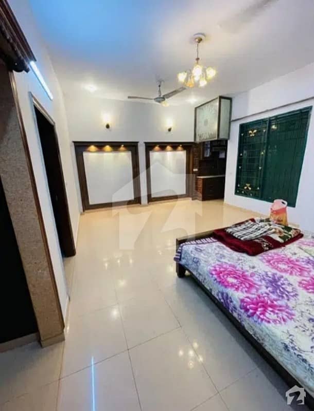 فیصل ٹاؤن لاہور میں 3 کمروں کا 4 مرلہ مکان 1.35 کروڑ میں برائے فروخت۔