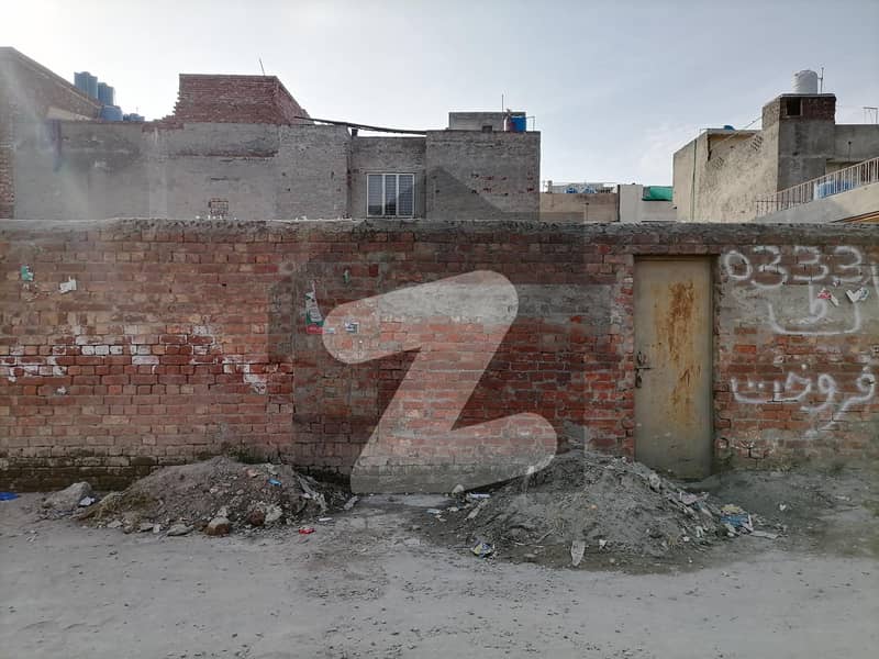 جاوید کالونی ۔ غازی روڈ لاہور میں 3 مرلہ رہائشی پلاٹ 49 لاکھ میں برائے فروخت۔