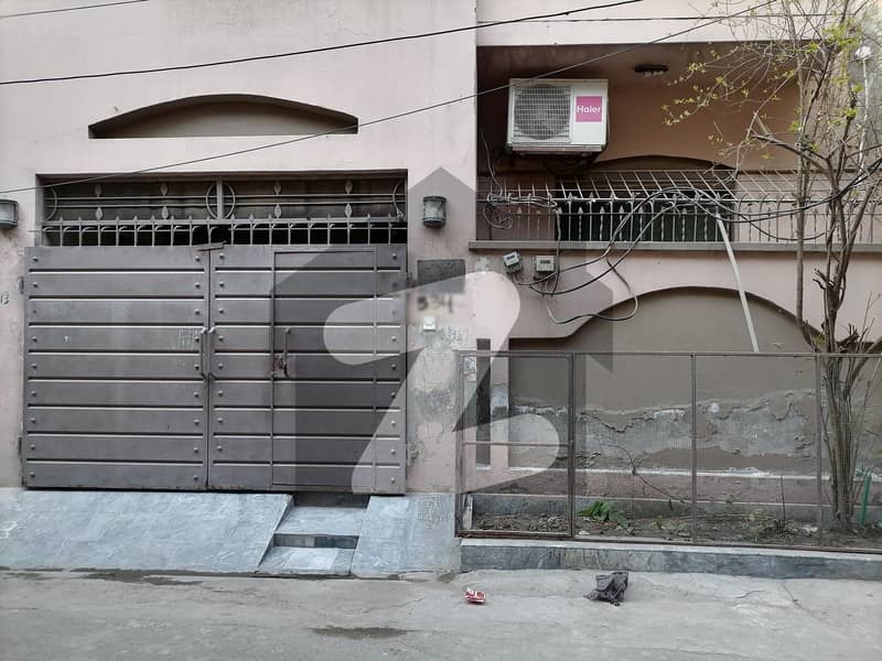 Ideal House For sale In Shoukat Town
