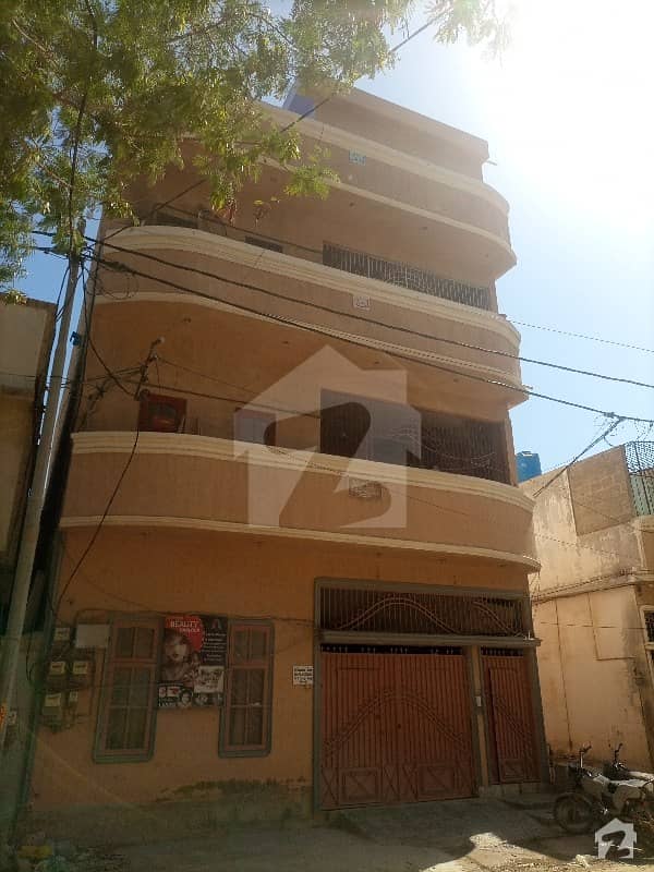 پی اینڈ ٹی ہاؤسنگ سوسائٹی کورنگی کراچی میں 3 کمروں کا 8 مرلہ مکان 3 کروڑ میں برائے فروخت۔
