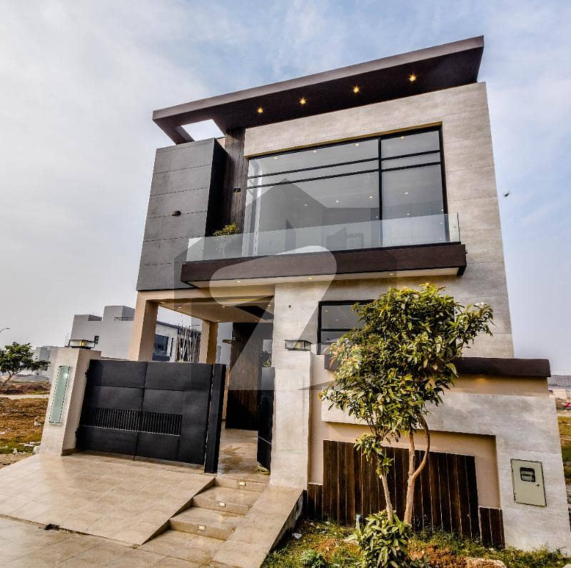 5 MARLA BRAND NEW FULLY DESIGNER HOUSE FOR SALE IN DHA PHASE 9 TOWN