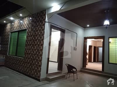 پی ڈبلیو ڈی روڈ اسلام آباد میں 8 کمروں کا 11 مرلہ مکان 2.8 کروڑ میں برائے فروخت۔