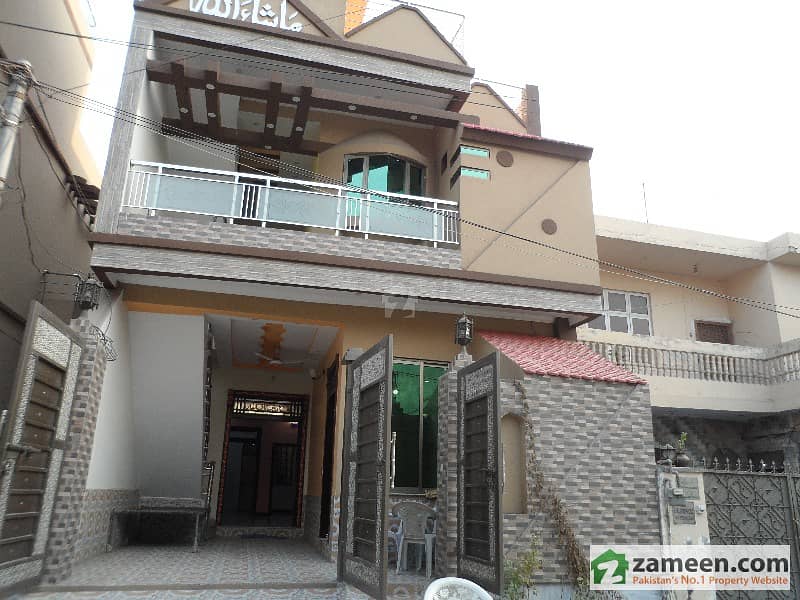 Triple Storey Corner 4 Beds House For Sale