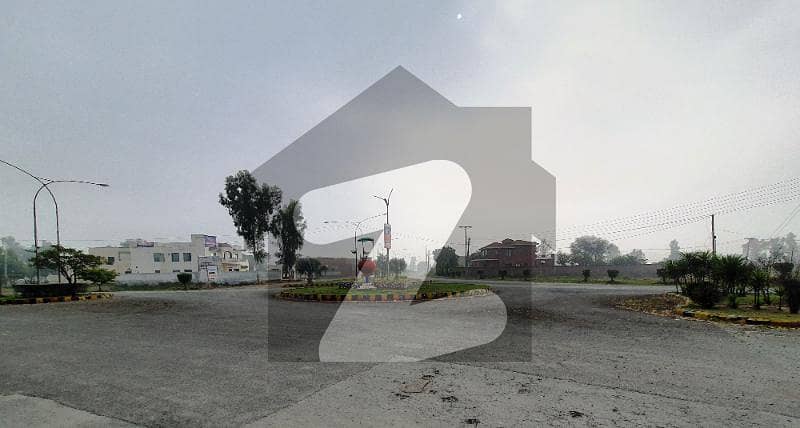 چنار باغ ۔ خیبر بلاک چنار باغ لاہور میں 1 کنال رہائشی پلاٹ 90 لاکھ میں برائے فروخت۔