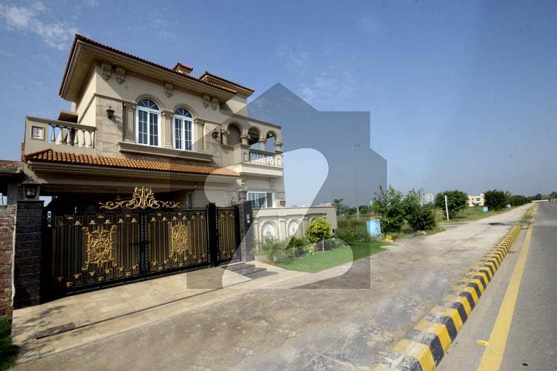 ڈی ایچ اے 9 ٹاؤن ڈیفنس (ڈی ایچ اے) لاہور میں 4 کمروں کا 10 مرلہ مکان 4.5 کروڑ میں برائے فروخت۔