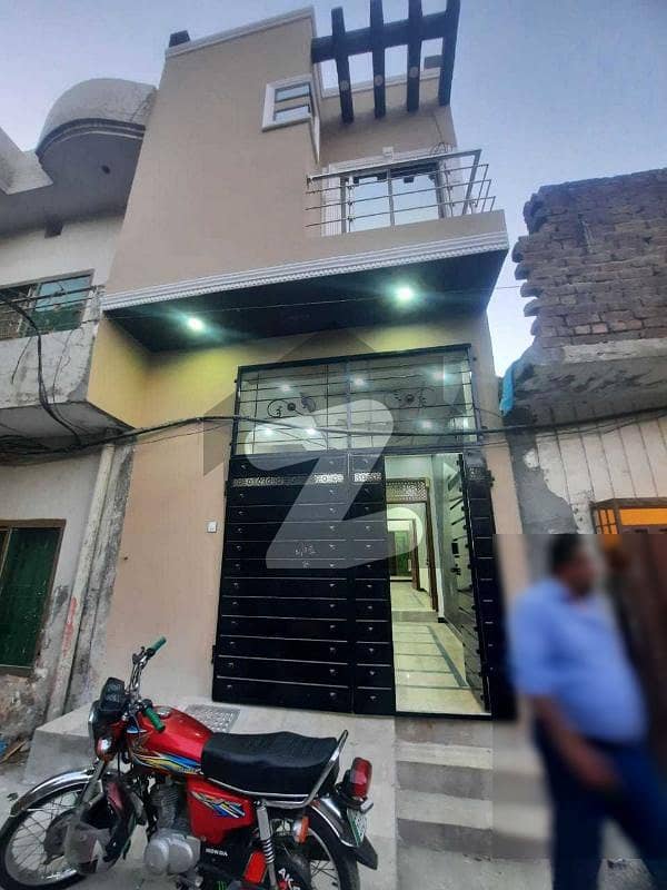 پِیر کالونی لاہور میں 2 کمروں کا 3 مرلہ مکان 80 لاکھ میں برائے فروخت۔