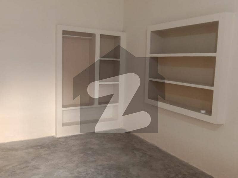 نیو غلہ منڈی ملتان میں 3 کمروں کا 5 مرلہ مکان 50 لاکھ میں برائے فروخت۔