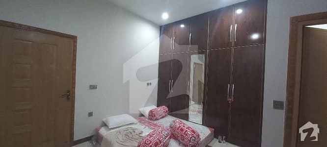 لٹن روڈ لاہور میں 4 کمروں کا 5 مرلہ مکان 1.7 کروڑ میں برائے فروخت۔