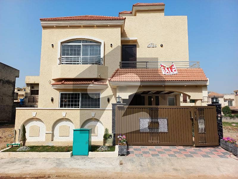 7 Marla Brand New Superb Quality House For Sale.