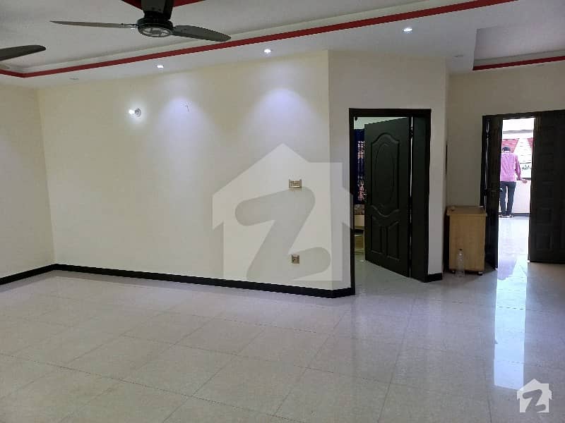 Centrally Located Upper Portion For Rent In Wapda Town Phase 1 - Block D2 Available