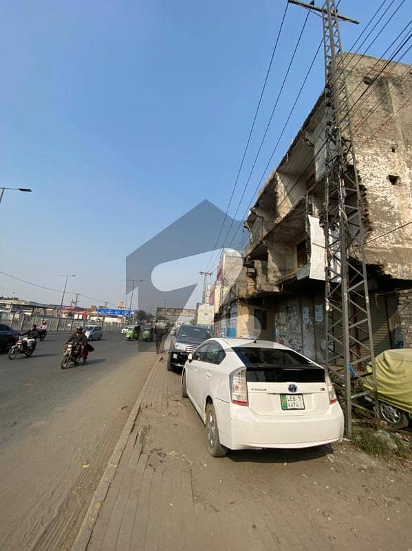 راوی روڈ لاہور میں 7 مرلہ عمارت 12 کروڑ میں برائے فروخت۔