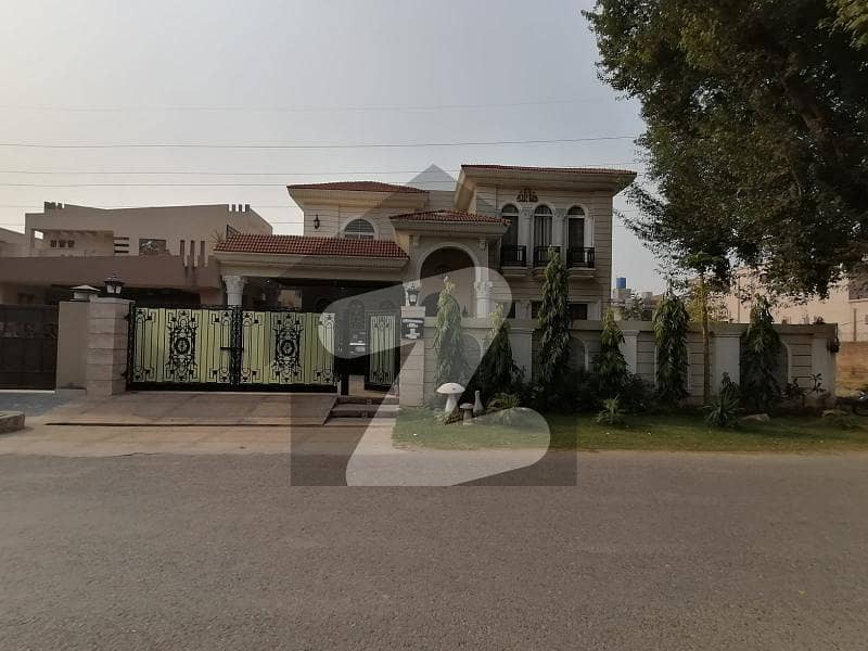 1 Kanal House For Sale in Dha Phase 4 Lahore
