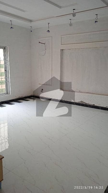 Room For Rent Near To Umt University