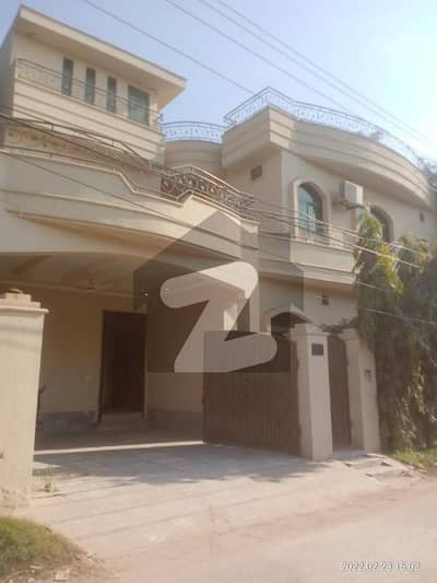 10 Marla House For Sale In Garden Town Lahore