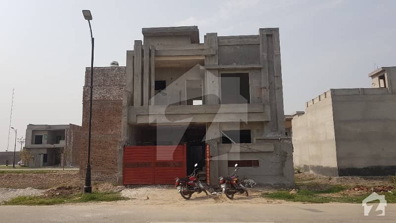 جڑانوالہ روڈ فیصل آباد میں 3 کمروں کا 5 مرلہ مکان 12.5 کروڑ میں برائے فروخت۔