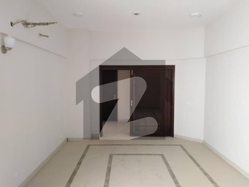 کلفٹن ۔ بلاک 1 کلفٹن کراچی میں 3 کمروں کا 7 مرلہ مکان 1.25 لاکھ میں کرایہ پر دستیاب ہے۔