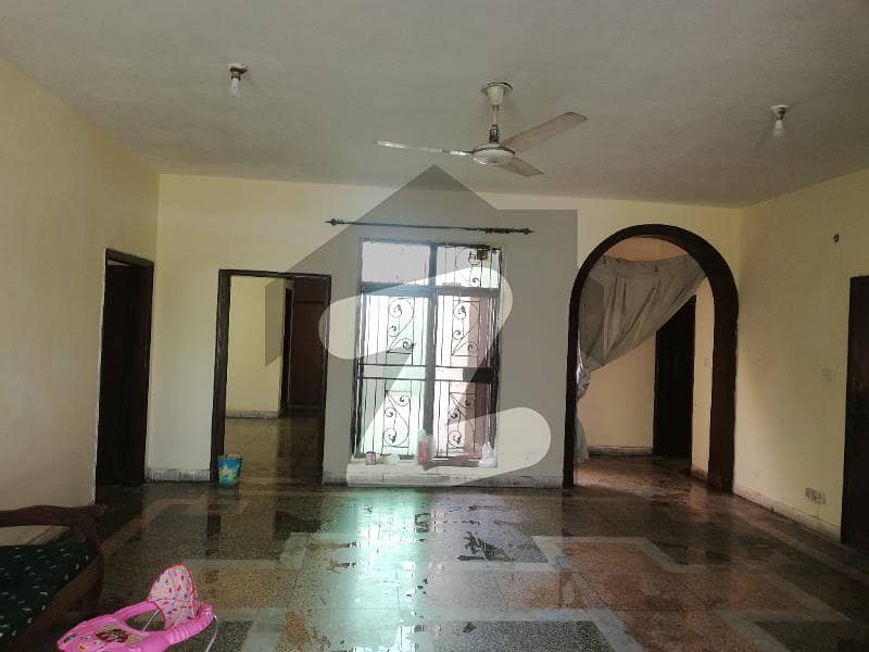With Separate Entrance 30 Marla Upper Portion Is Available For Rent (silent Office Residence)