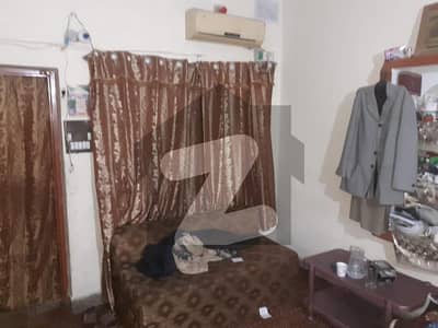 خرم کالونی راولپنڈی میں 3 کمروں کا 4 مرلہ مکان 1 کروڑ میں برائے فروخت۔