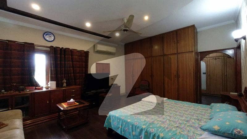 ایڈن کینال ولاز ایڈن لاہور میں 5 کمروں کا 12 مرلہ مکان 3.25 کروڑ میں برائے فروخت۔