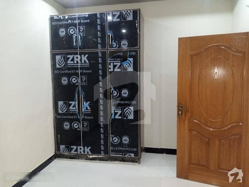 کینال بینک ہاؤسنگ سکیم لاہور میں 4 کمروں کا 5 مرلہ مکان 1.3 کروڑ میں برائے فروخت۔
