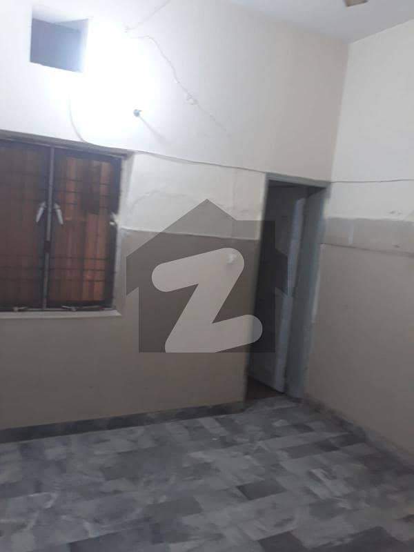 جوہر ٹاؤن لاہور میں 2 کمروں کا 3 مرلہ زیریں پورشن 25 ہزار میں کرایہ پر دستیاب ہے۔