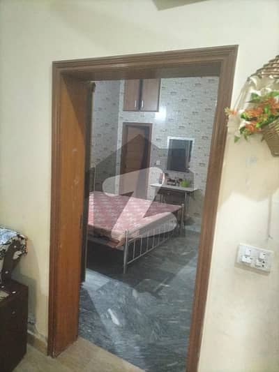 شیر شاہ روڈ لاہور میں 4 کمروں کا 5 مرلہ مکان 1.1 کروڑ میں برائے فروخت۔